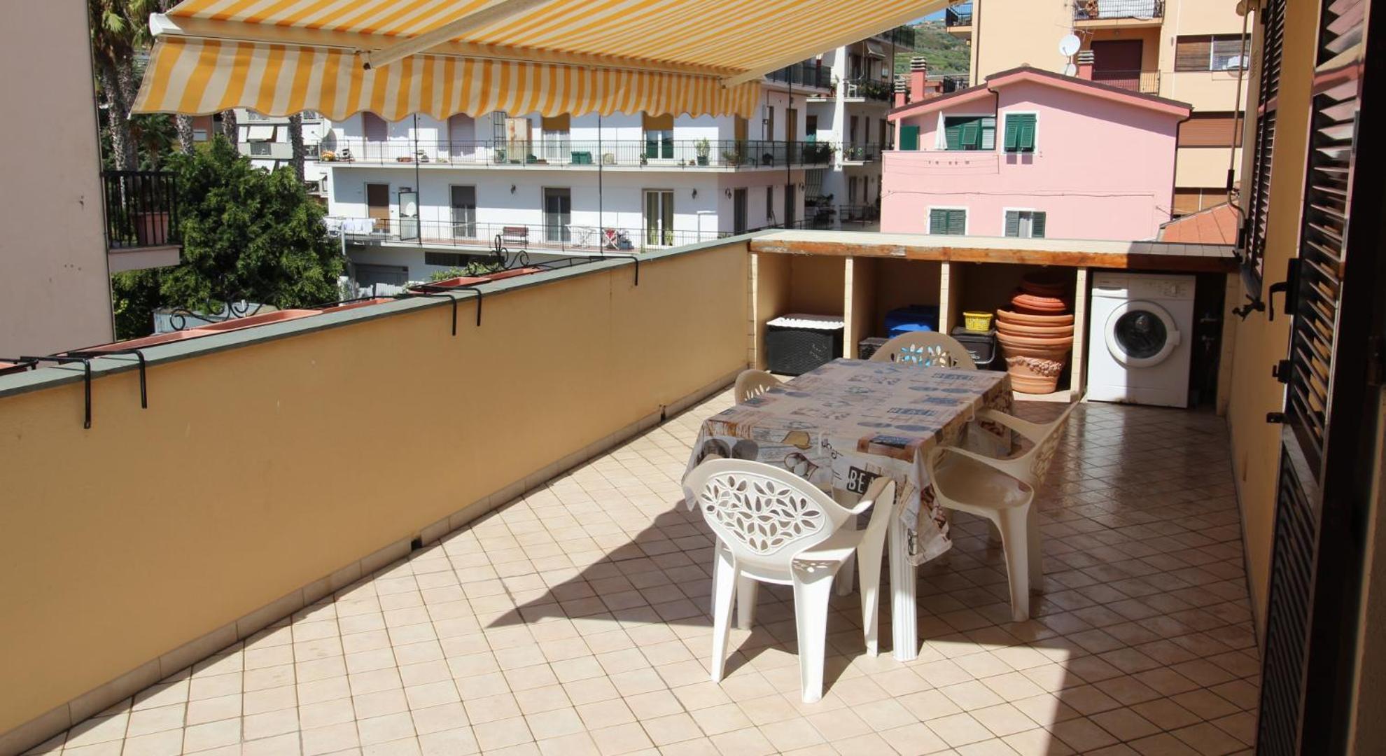 Garibaldi Appartamenti Riva Ligure Ngoại thất bức ảnh