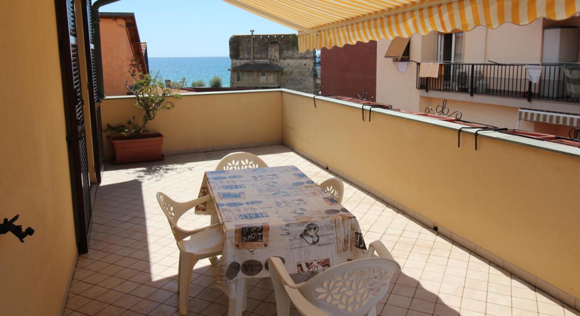 Garibaldi Appartamenti Riva Ligure Ngoại thất bức ảnh
